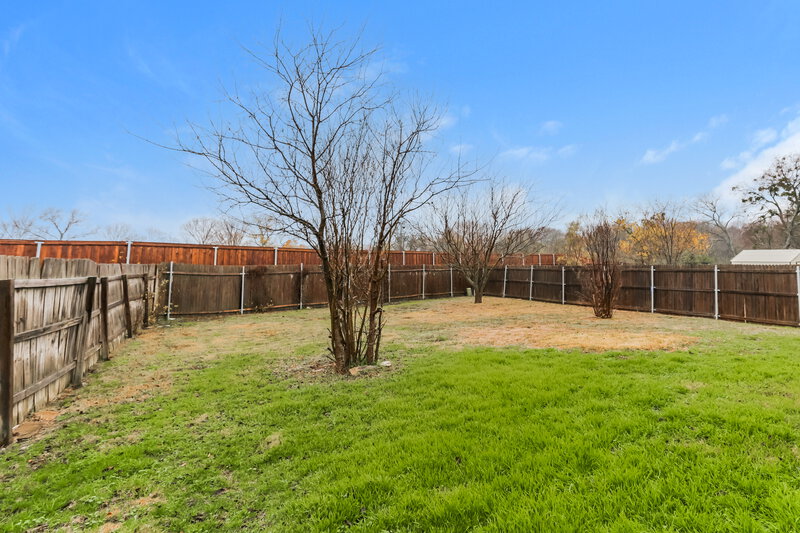 2,070/Mo, 526 Berryhill Dr Mansfield, TX 76063 Rear View