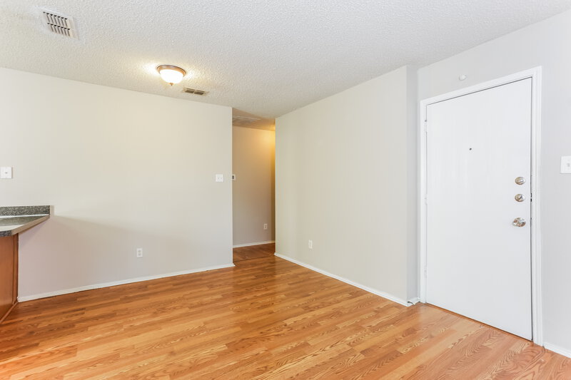 1,875/Mo, 617 Sawyer Dr Saginaw, TX 76179 Dining Room View