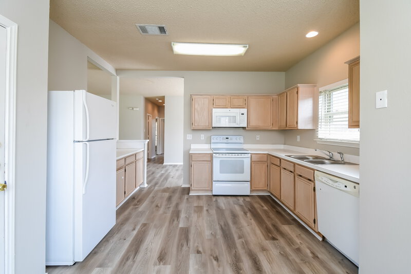 2,530/Mo, 1008 Havenbrook Dr Arlington, TX 76001 Kitchen View