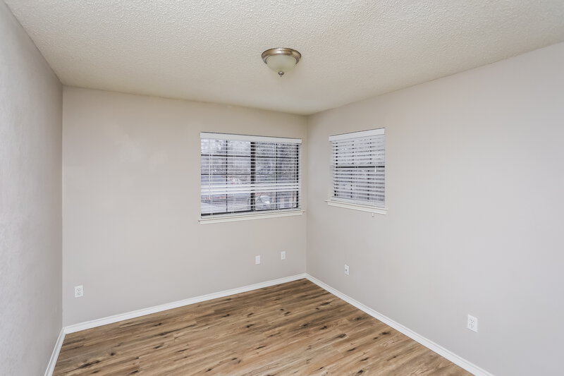 2,090/Mo, 1107 Falconcrest Ct Arlington, TX 76017 Bedroom View 4