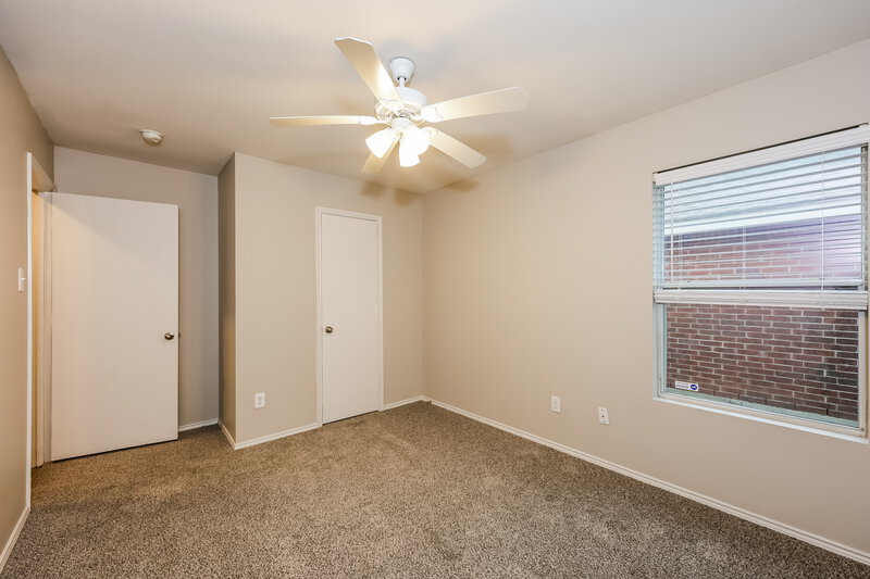 1,730/Mo, 1304 Castle Ridge Rd Fort Worth, TX 76140 Bedroom View 2