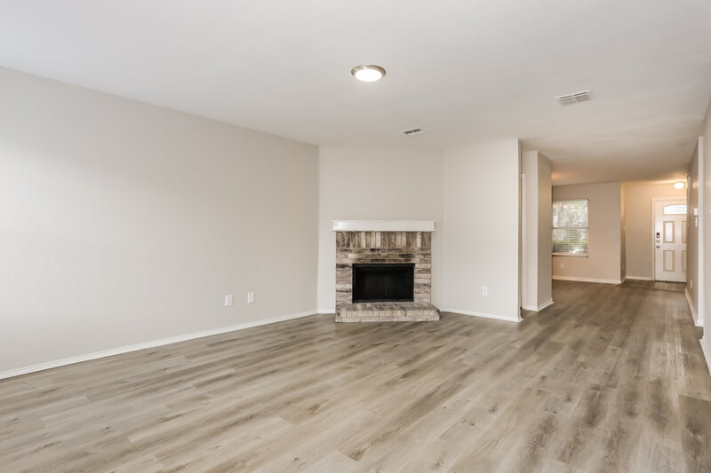 2,740/Mo, 8109 Canoe Ridge Ln Denton, TX 76210 Living Room View