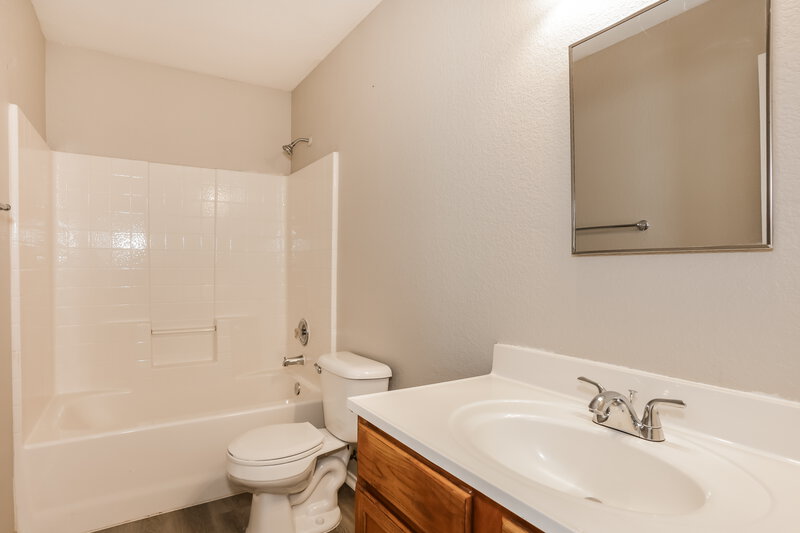 2,740/Mo, 8109 Canoe Ridge Ln Denton, TX 76210 Bathroom View