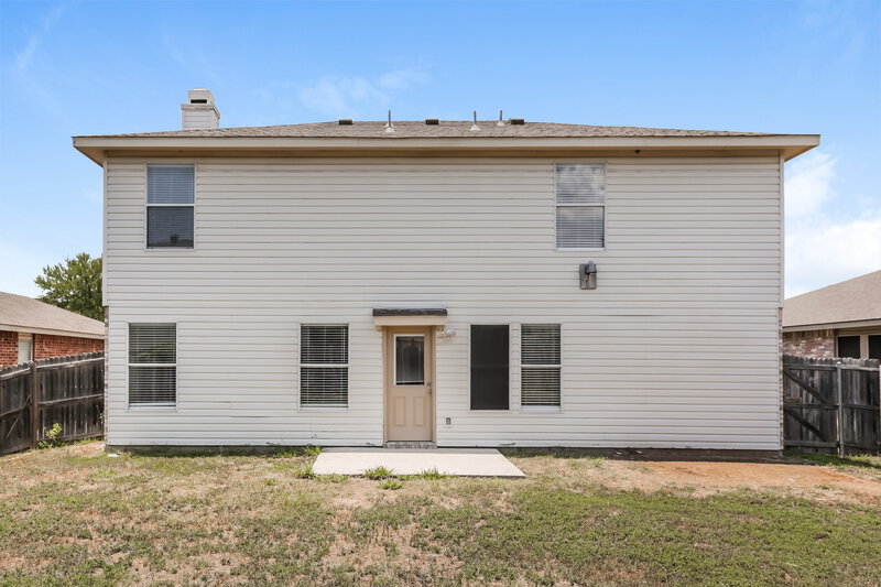2,740/Mo, 8109 Canoe Ridge Ln Denton, TX 76210 Rear View