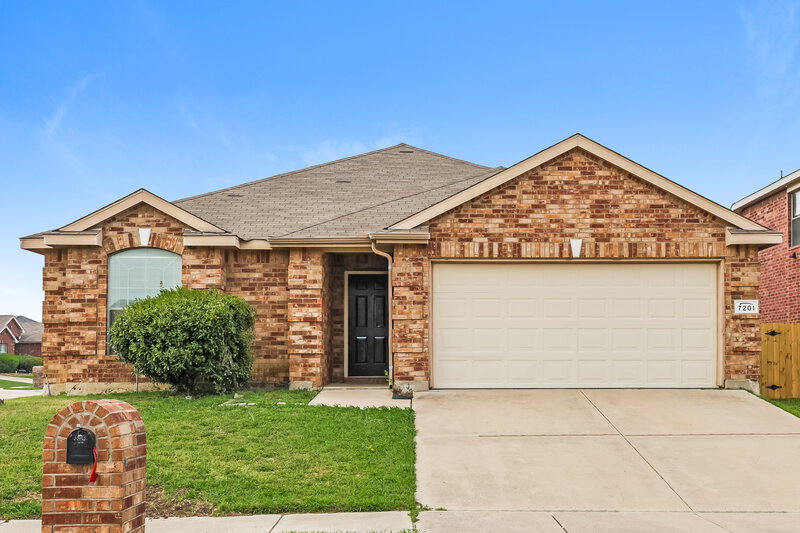 2,300/Mo, 7201 Lake Front Trl Arlington, TX 76002 External View