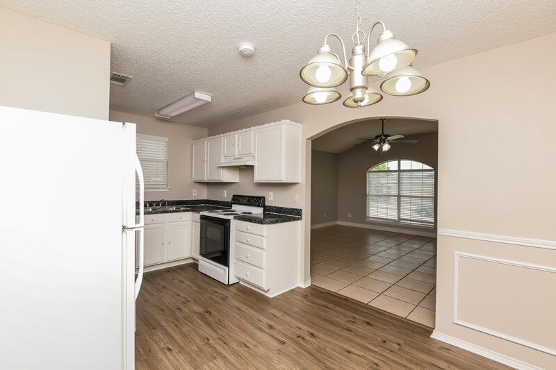 1,965/Mo, 10228 Winkler Dr Fort Worth, TX 76108 Dining Room View 2
