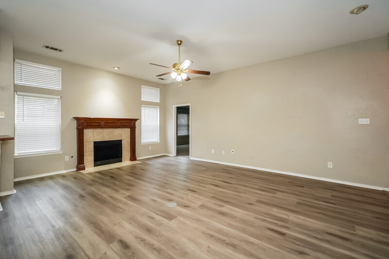 2,235/Mo, 4413 Corner Brook Ln Fort Worth, TX 76123 Living Room View 3