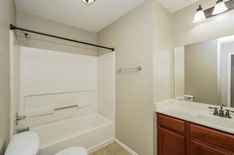2,235/Mo, 4413 Corner Brook Ln Fort Worth, TX 76123 Bathroom View