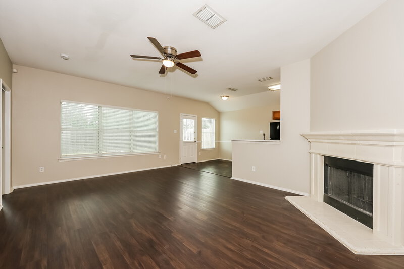 1,860/Mo, 2736 Cochran Way Fort Worth, TX 76108 Living Room View