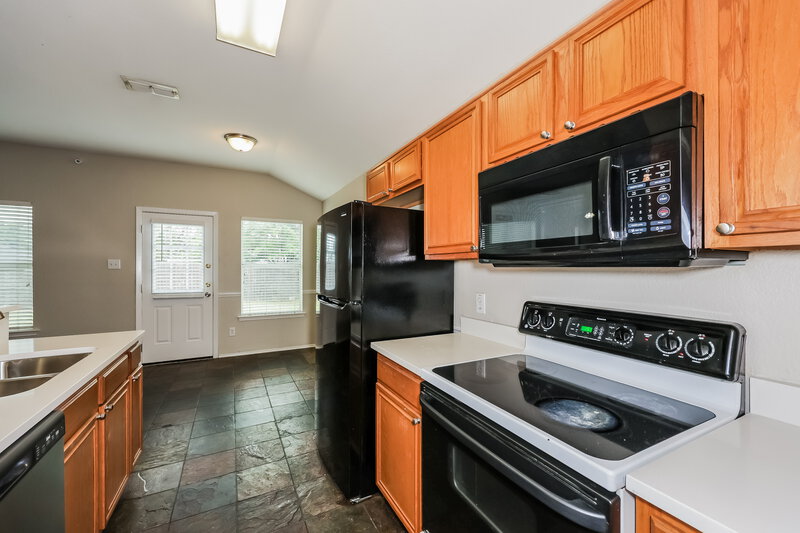 1,860/Mo, 2736 Cochran Way Fort Worth, TX 76108 Kitchen View 3