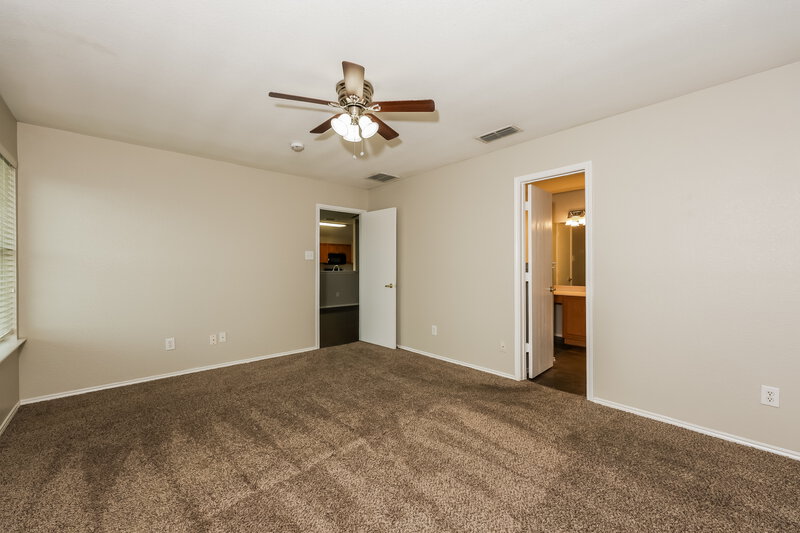 1,860/Mo, 2736 Cochran Way Fort Worth, TX 76108 Main Bedroom View 2