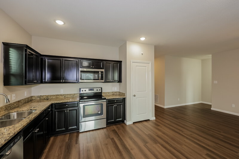 2,125/Mo, 2305 Agate Glenn Heights, TX 75154 Kitchen View 2