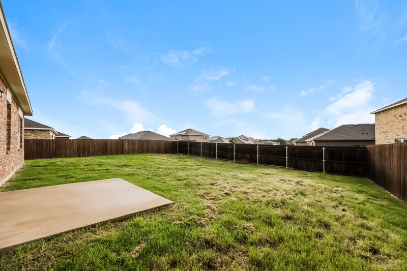 2,125/Mo, 2305 Agate Glenn Heights, TX 75154 Rear View