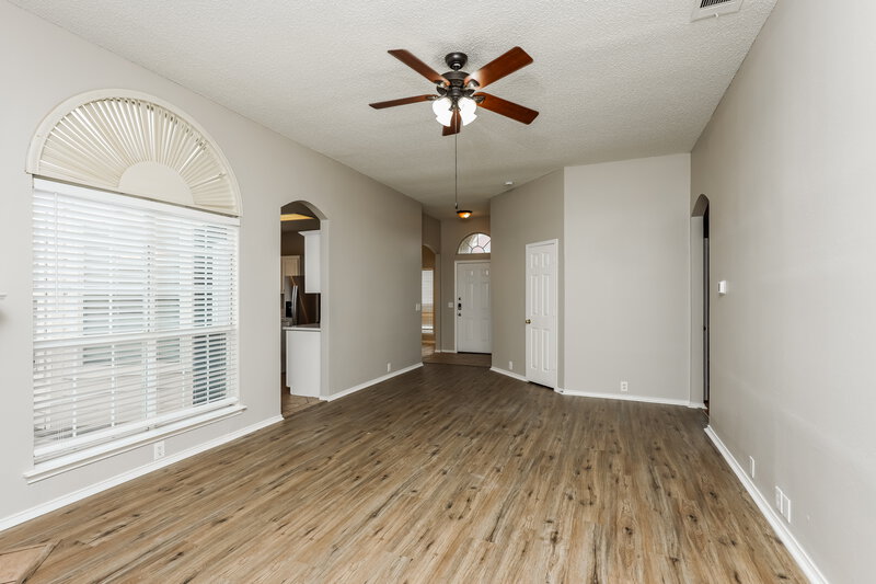 2,425/Mo, 1159 Wake Forest Dr Lewisville, TX 75077 Living Room View 2