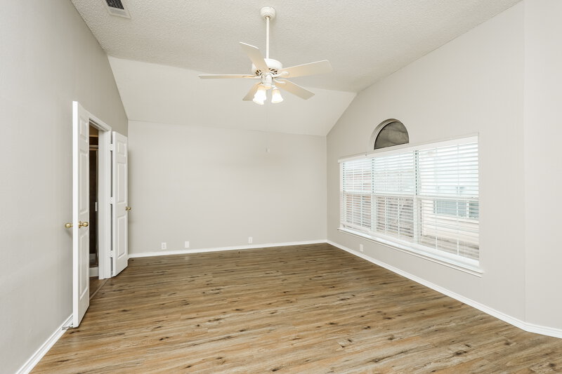 2,425/Mo, 1159 Wake Forest Dr Lewisville, TX 75077 Main Bedroom View