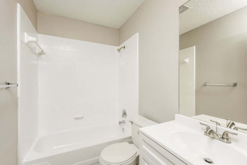 2,425/Mo, 1159 Wake Forest Dr Lewisville, TX 75077 Bathroom View