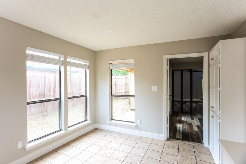 2,410/Mo, 5303 Oak Springs Dr Arlington, TX 76016 Breakfast Nook View