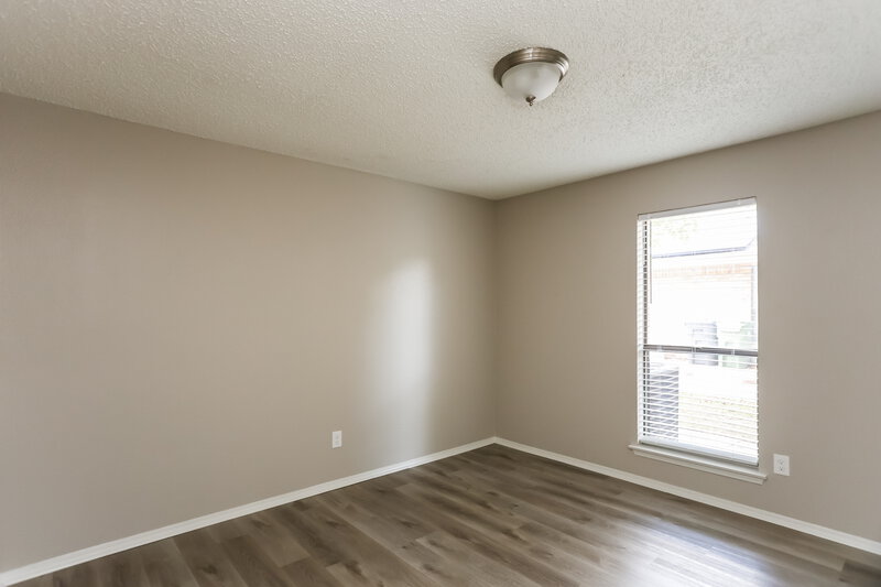 2,410/Mo, 5303 Oak Springs Dr Arlington, TX 76016 Bedroom View 2