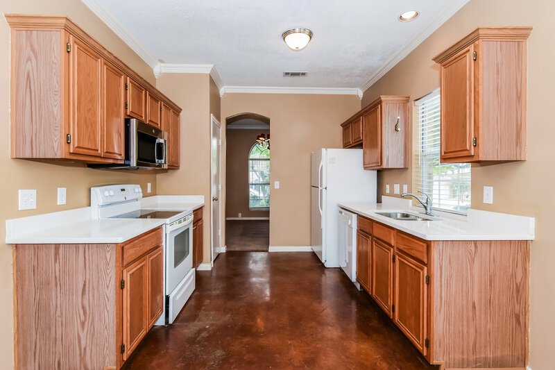 1,950/Mo, 707 Glenwood Ct McKinney, TX 75071 Kitchen View