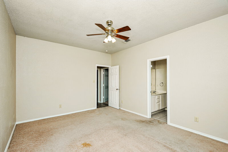 1,825/Mo, 840 Voltamp Dr Fort Worth, TX 76108 Main Bedroom View 2