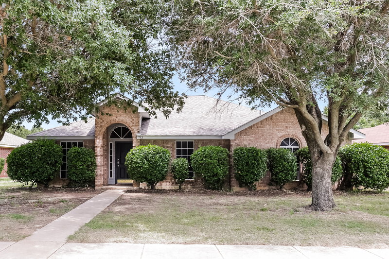 3,110/Mo, 713 Crenshaw Dr Cedar Hill, TX 75104 External View