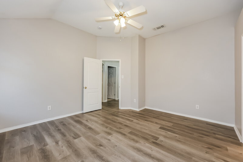 3,110/Mo, 713 Crenshaw Dr Cedar Hill, TX 75104 Main Bedroom View