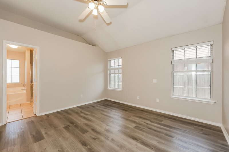 3,110/Mo, 713 Crenshaw Dr Cedar Hill, TX 75104 Main Bedroom View 2