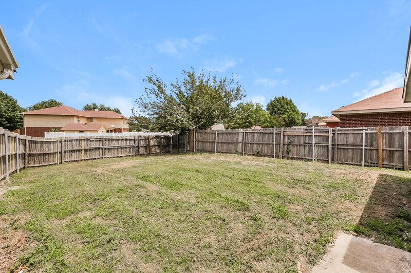 3,110/Mo, 713 Crenshaw Dr Cedar Hill, TX 75104 Rear View