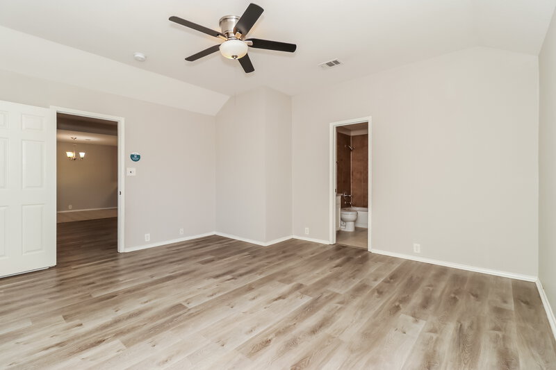 1,995/Mo, 801 Juno Ln Denton, TX 76209 Main Bedroom View