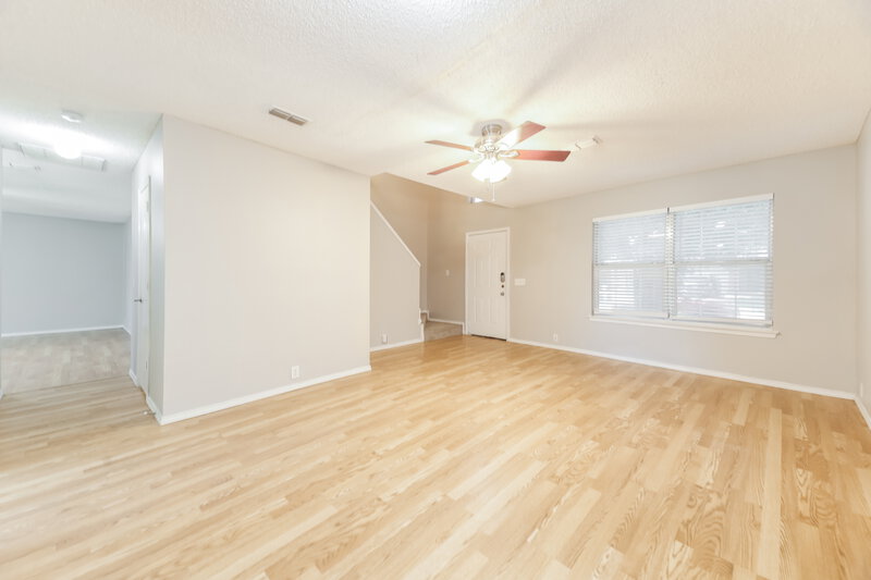 2,170/Mo, 1024 Springcreek Dr Denton, TX 76210 Living Room View 2