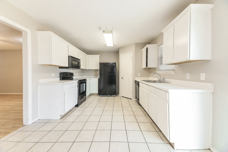 2,170/Mo, 1024 Springcreek Dr Denton, TX 76210 Kitchen View