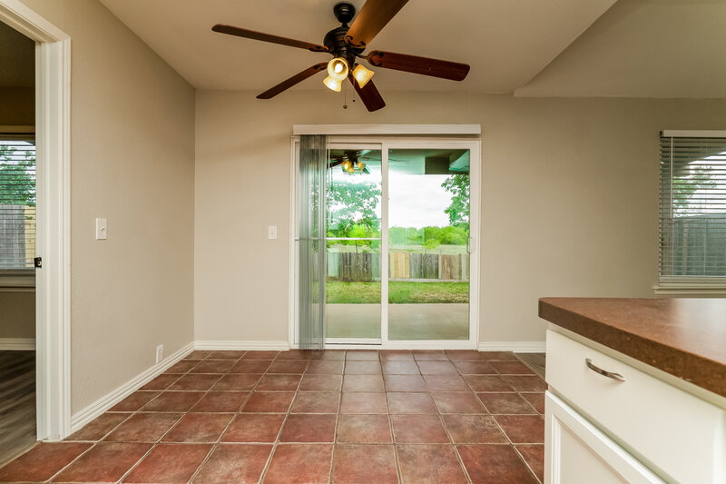 1,960/Mo, 1001 Springcreek Dr Denton, TX 76210 Dining Room View