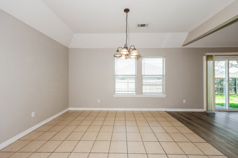 2,235/Mo, 409 Partridge Cir Desoto, TX 75115 Dining Room View