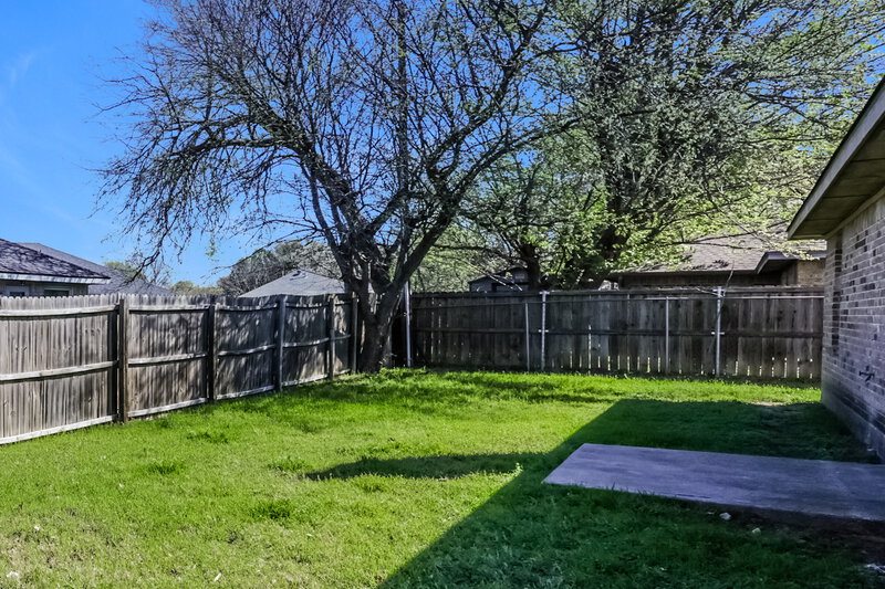 2,235/Mo, 409 Partridge Cir Desoto, TX 75115 Rear View