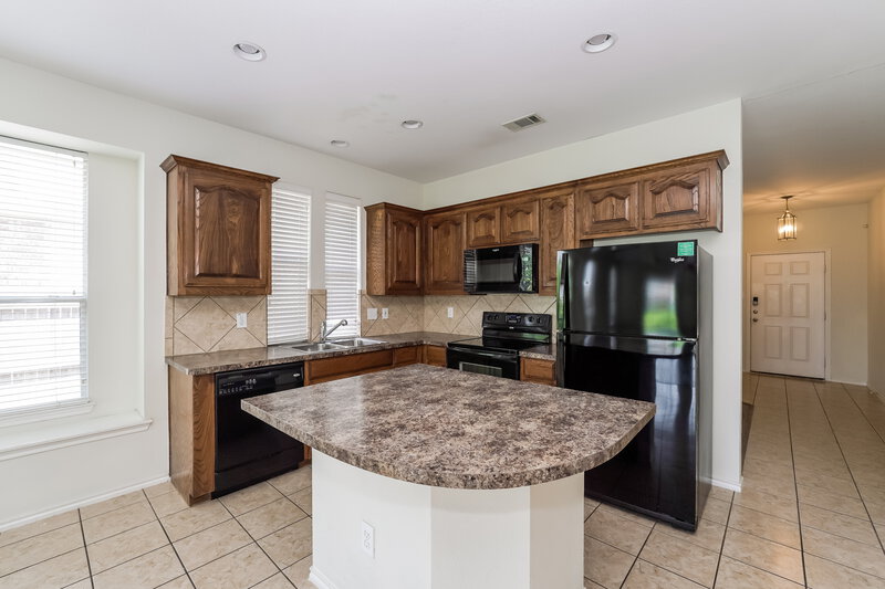 2,005/Mo, 10941 Hawks Landing Rd Haslet, TX 76052 Kitchen View 2