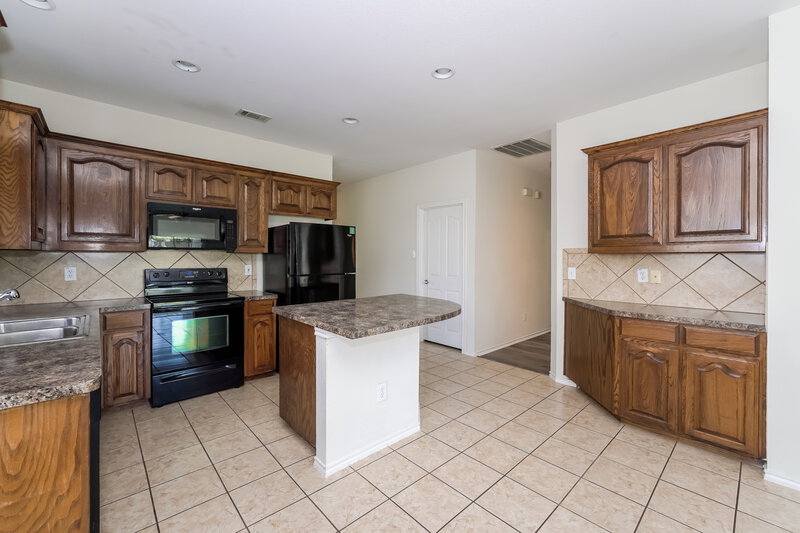 2,005/Mo, 10941 Hawks Landing Rd Haslet, TX 76052 Kitchen View 3