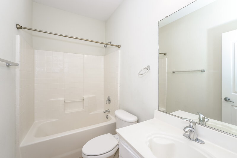 2,005/Mo, 10941 Hawks Landing Rd Haslet, TX 76052 Bathroom View