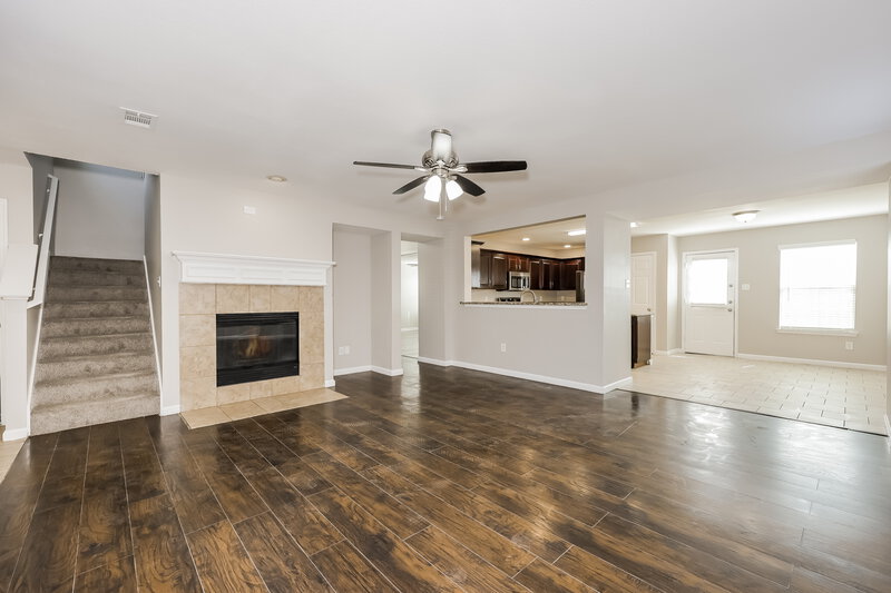 3,560/Mo, 5965 Harbor Glen Dr Dallas, TX 75249 Living Room View 2