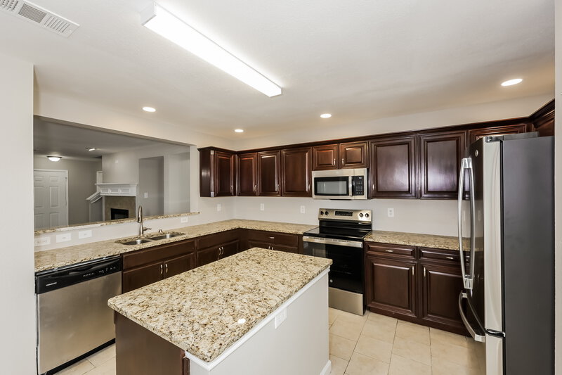 3,560/Mo, 5965 Harbor Glen Dr Dallas, TX 75249 Kitchen View 2