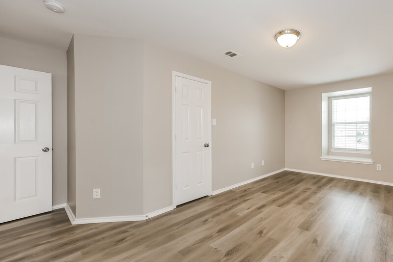 3,560/Mo, 5965 Harbor Glen Dr Dallas, TX 75249 Bedroom View 2