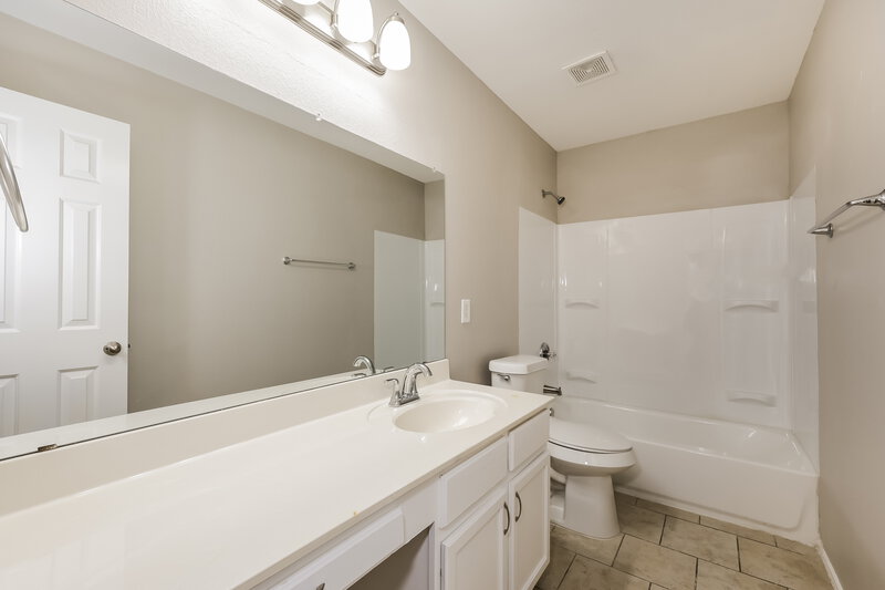 3,560/Mo, 5965 Harbor Glen Dr Dallas, TX 75249 Bathroom View