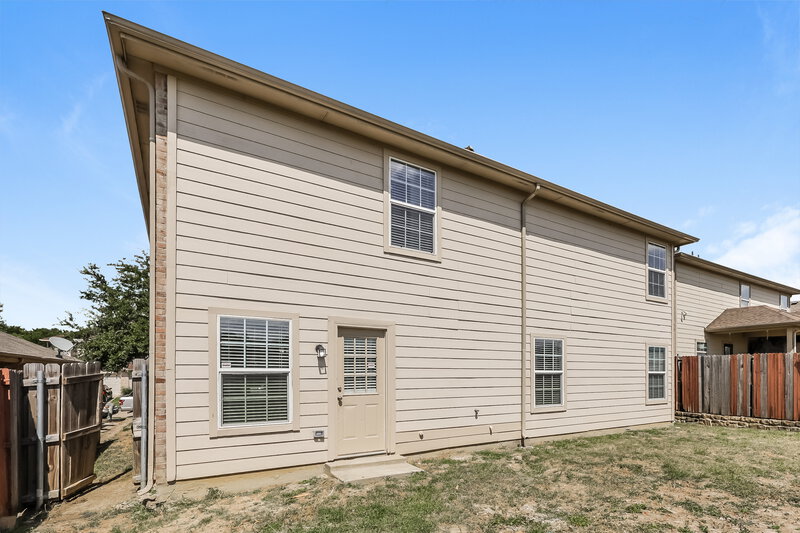 3,560/Mo, 5965 Harbor Glen Dr Dallas, TX 75249 Rear View