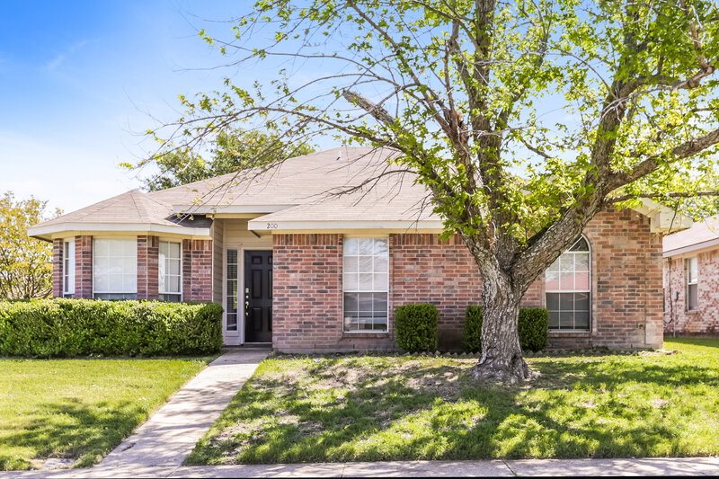 2,110/Mo, 200 Rosewood Ln Cedar Hill, TX 75104 External View