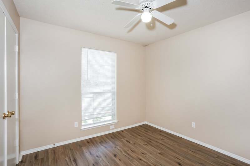 2,110/Mo, 200 Rosewood Ln Cedar Hill, TX 75104 Bedroom View