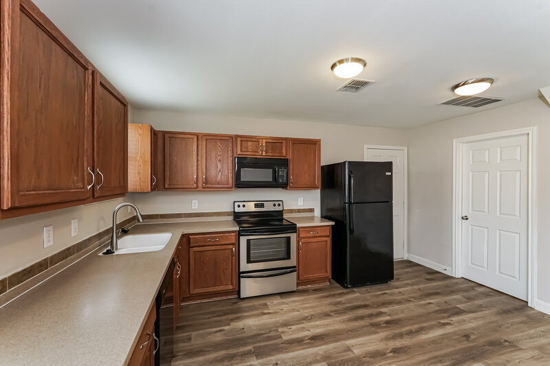 2,290/Mo, 1408 Erin Dr Burleson, TX 76028 Kitchen View 2