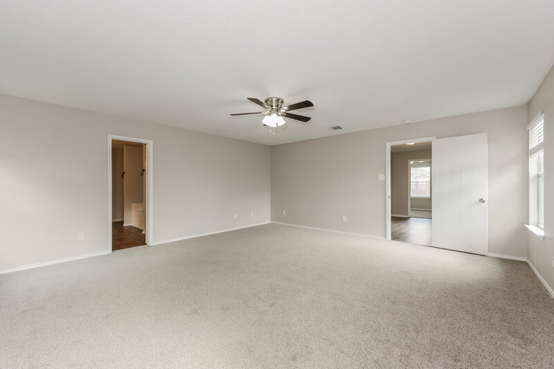 2,725/Mo, 7912 Whitney Ln Fort Worth, TX 76112 Main Bedroom View 2