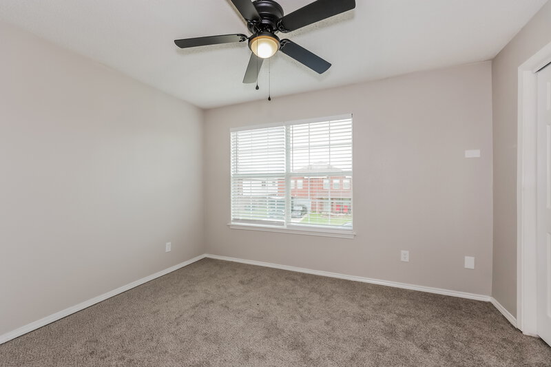 2,725/Mo, 7912 Whitney Ln Fort Worth, TX 76112 Bedroom View