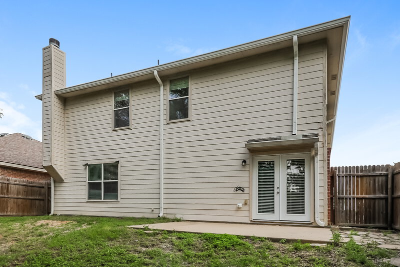 2,725/Mo, 7912 Whitney Ln Fort Worth, TX 76112 Rear View