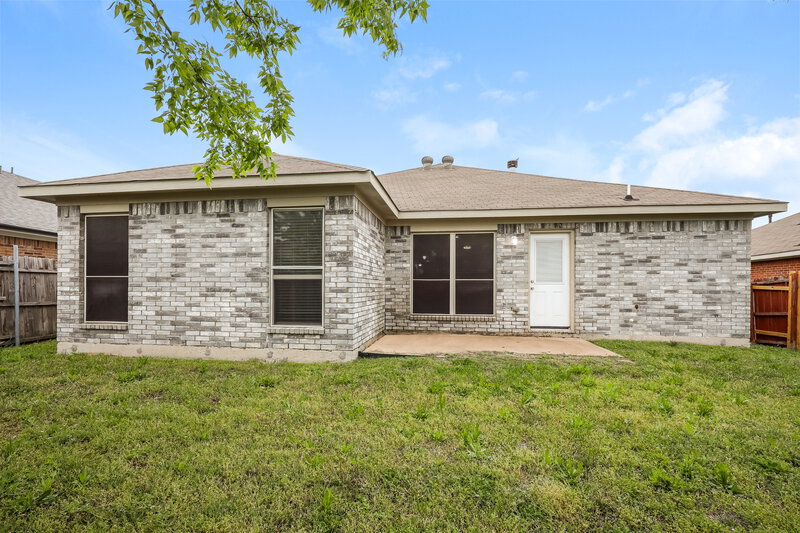 2,290/Mo, 6528 Fitzgerald St Fort Worth, TX 76179 Rear View