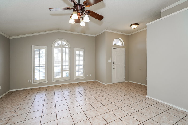 1,910/Mo, 4220 Fernleaf Dr Fort Worth, TX 76137 Living Room View 3